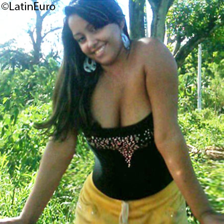 Date this pretty Dominican Republic girl Yuberry from La Vega DO25511