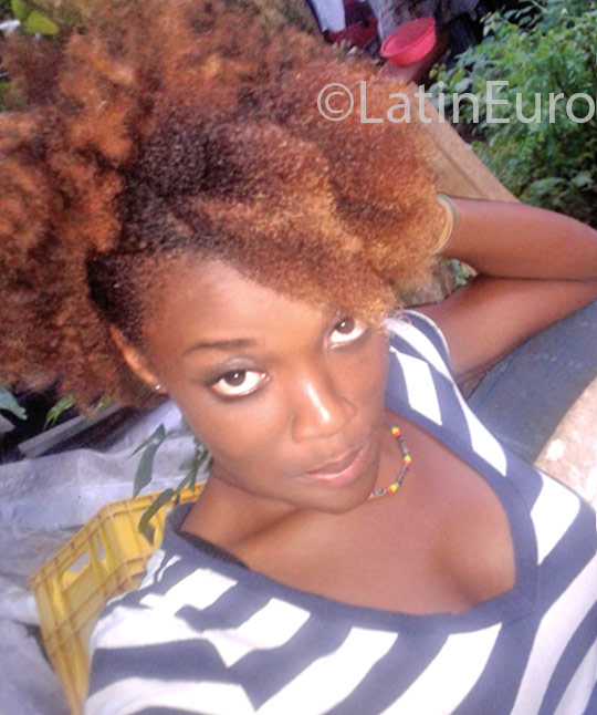 Date this attractive Jamaica girl Celia from Kingston JM2302
