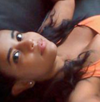 Date this hot Brazil girl Carolina from Contagem BR9644