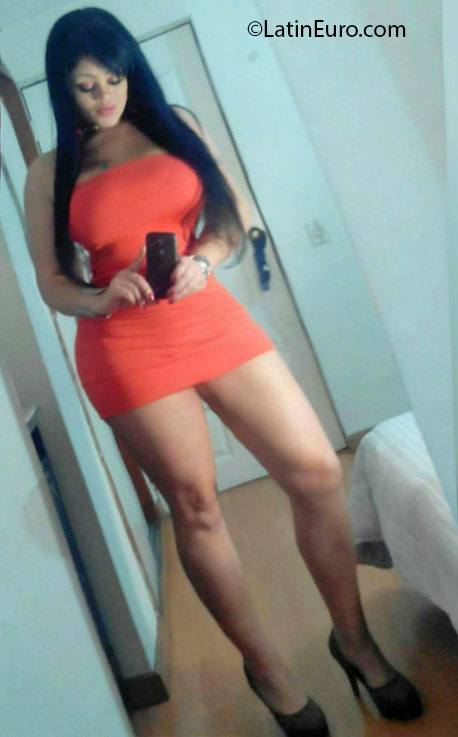 Date this cute Colombia girl Monica from Bogota CO18880
