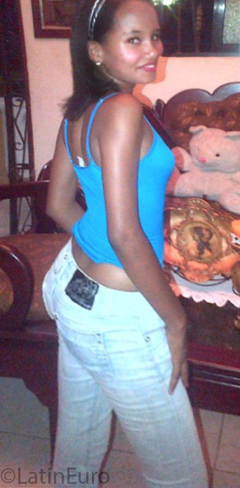 Date this young Dominican Republic girl Idalina from Santiago DO25694