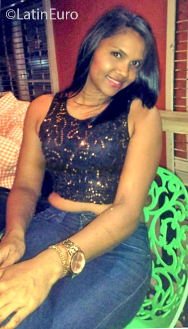 Date this passionate Dominican Republic girl Katy from San Francisco De Macoris DO25792
