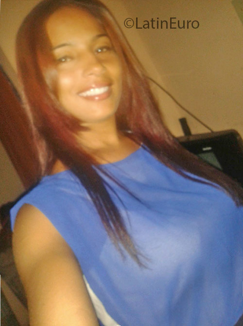 Date this sensual Dominican Republic girl Isabel from Santo Domingo DO25803