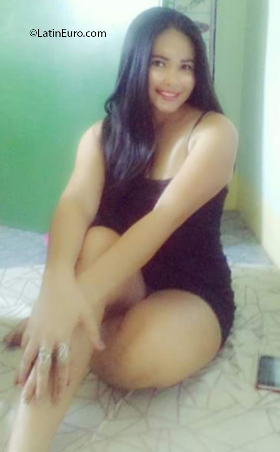 Date this sultry Philippines girl Chery from Davao City PH901