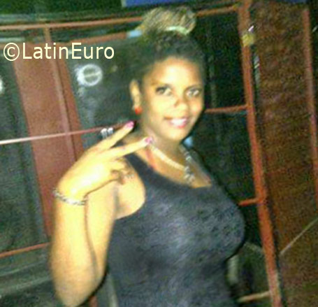 Date this tall Dominican Republic girl Diana from Santo Domingo DO25916