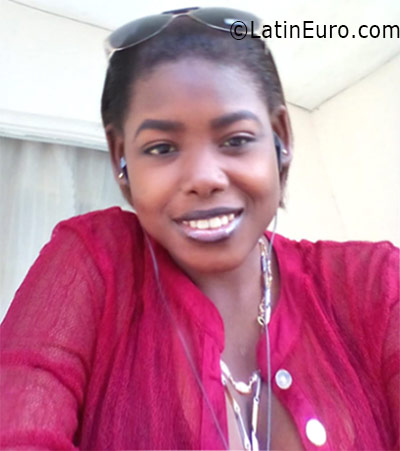 Date this charming Jamaica girl Allie from Kingston JM2322