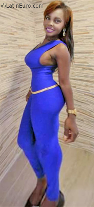 Date this tall Dominican Republic girl Nikia from Santo Domingo DO26003