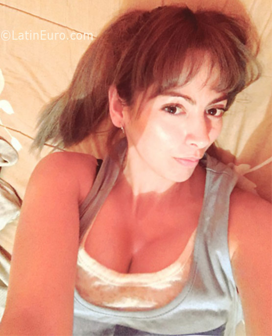 Date this stunning Colombia girl Paola from Valledupar CO19045