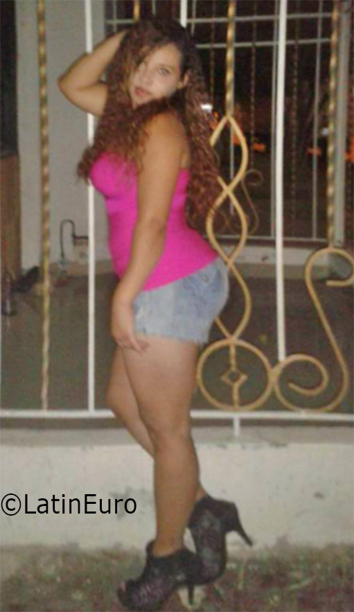 Date this delightful Colombia girl Darling noriega from Barranquilla CO19054