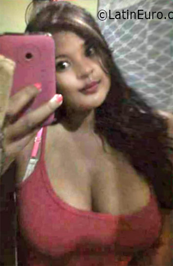 Date this happy Colombia girl Ledy from Palmira CO19088