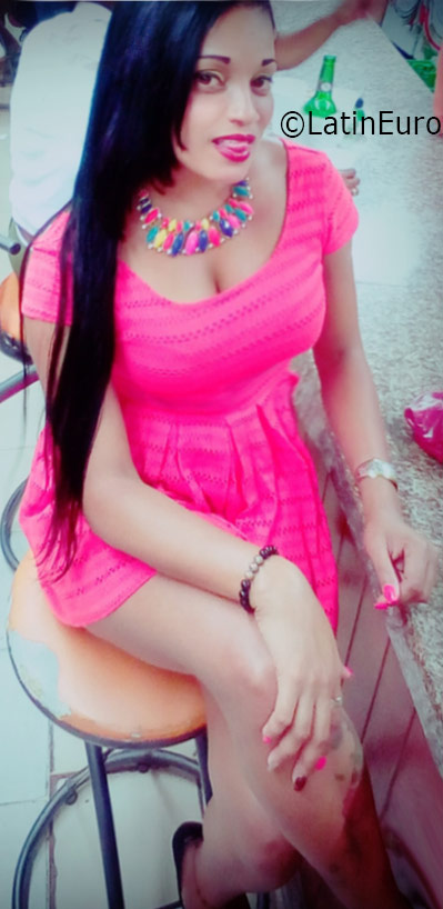 Date this charming Dominican Republic girl Rosanna from Santo Domingo DO26112