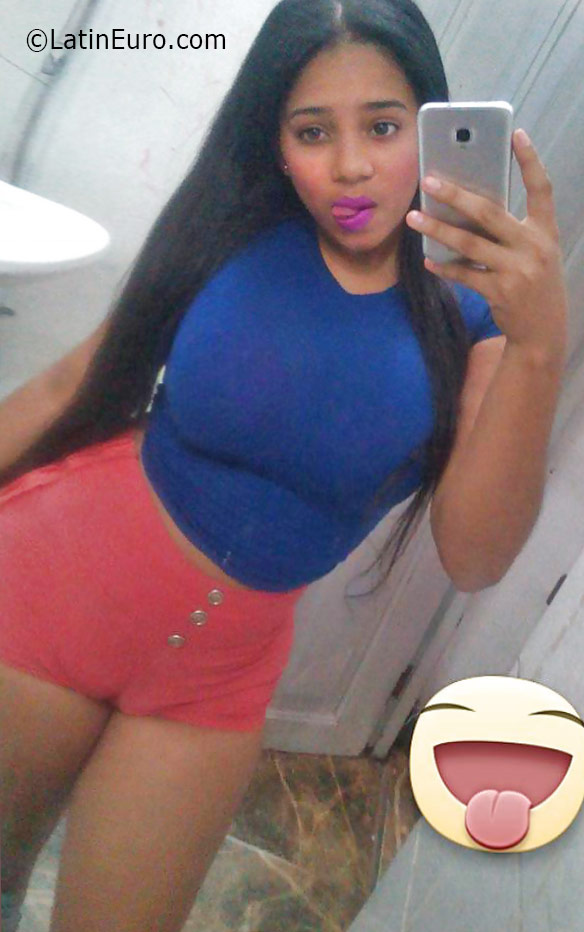 Date this exotic Dominican Republic girl Linda from Santo Domingo DO26127