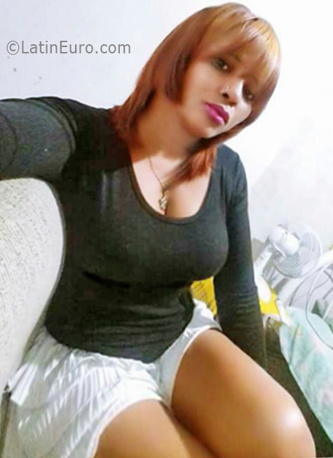 Date this beautiful Brazil girl Jozi from Recife BR9727