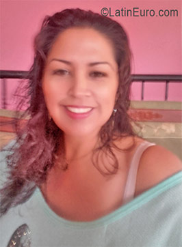 Date this stunning Colombia girl Yenis from Barranquilla CO19150