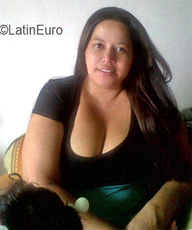 Date this georgeous Colombia girl Gordi from Medellin CO19179