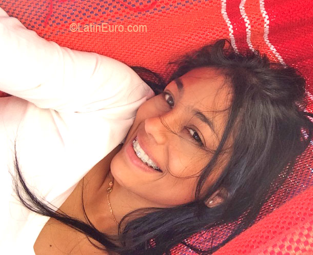 Date this tall Colombia girl Jennifer from Guajira CO22072
