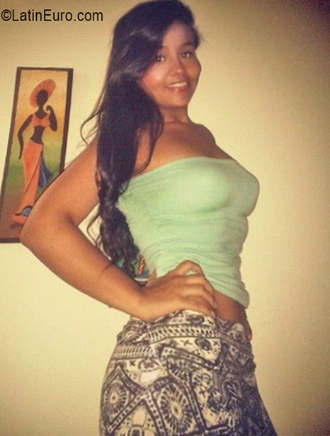 Date this hot Colombia girl Yuly from Cali CO19243