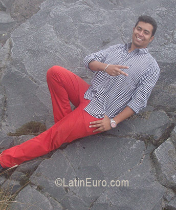 Date this beautiful Colombia man Julian from Manizales CO19337