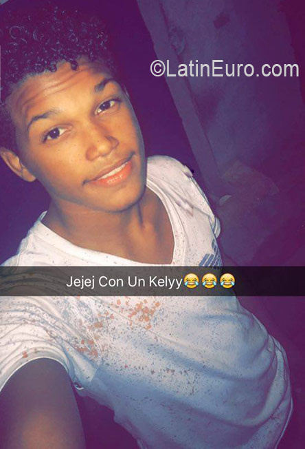 Date this good-looking Dominican Republic man JosesitOh from Santo Domingo DO26387