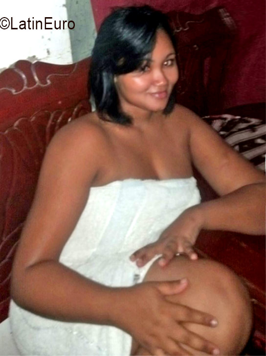 Date this athletic Dominican Republic girl Franchis from Santo Domingo DO26452