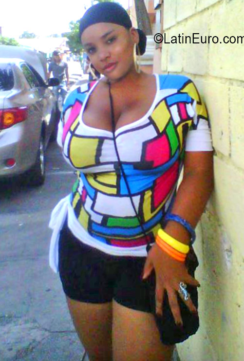 Date this exotic Dominican Republic girl Juli from Santiago DO26453