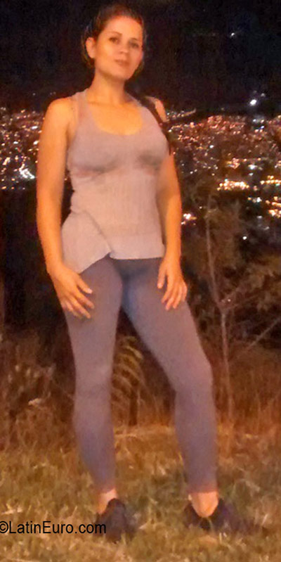 Date this funny Colombia girl Angela from Medellin CO19432