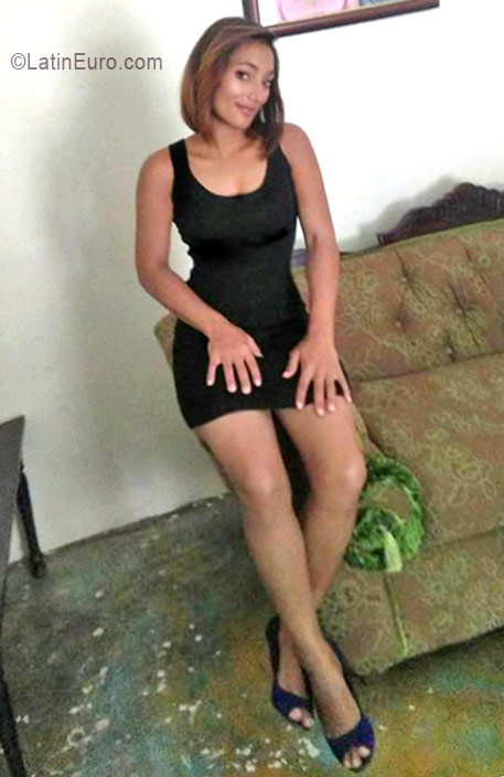 Date this stunning Dominican Republic girl Gisela from Santiago DO26534