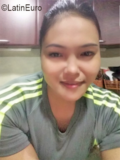 Date this gorgeous Philippines girl Gene from Dumaguete City PH925