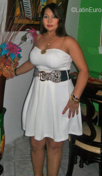 Date this tall Colombia girl Selina from Barranquilla CO19531
