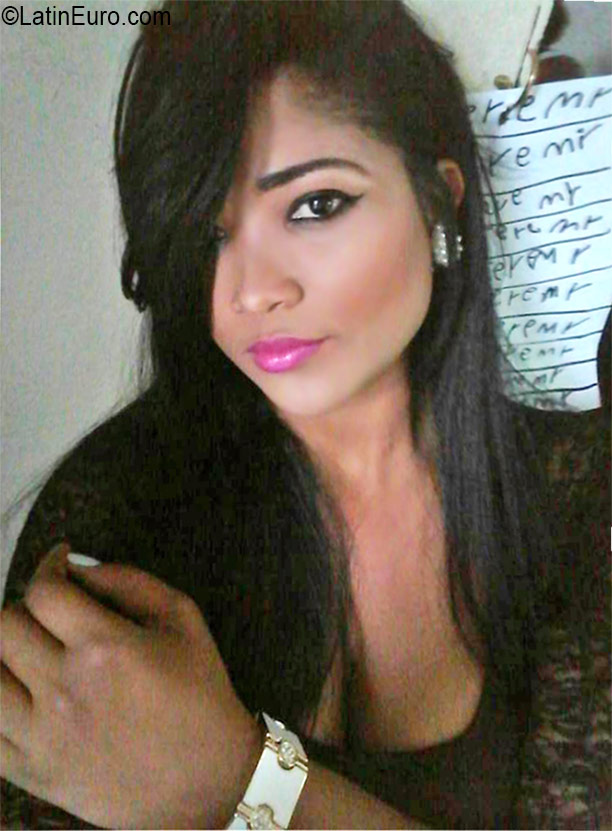 Date this attractive Dominican Republic girl Rosana from Higuey DO26559