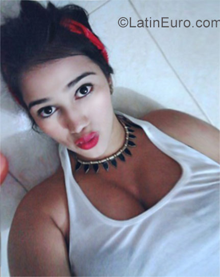 Date this delightful Colombia girl Maria from Medellin CO19571