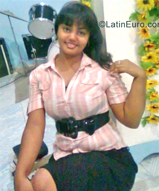 Date this gorgeous Honduras girl Marta from Olanchito HN2276