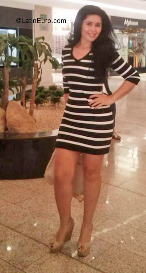 Date this young Colombia girl Cami from Barranquilla CO19616