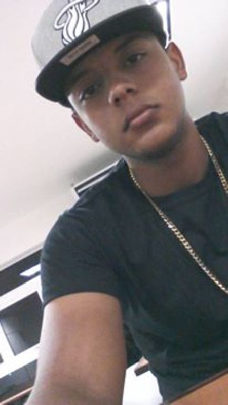 Date this georgeous Dominican Republic man Carlos from La Romana DO26745