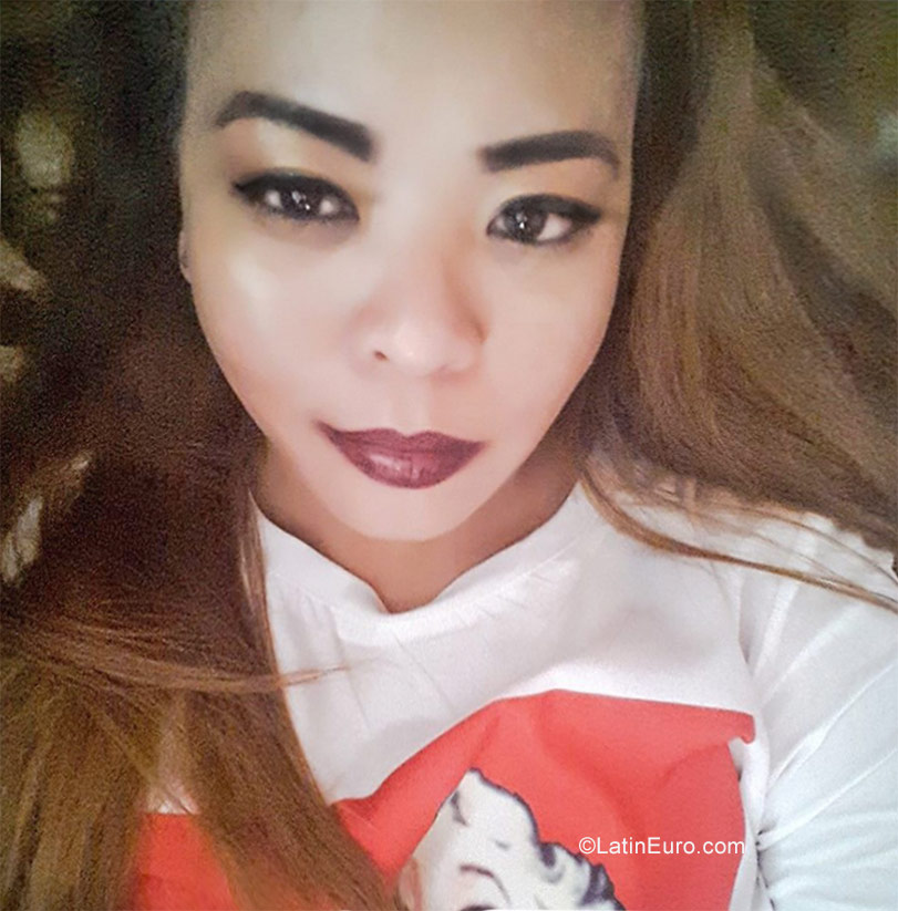 Date this young Philippines girl Joan from Urdaneta PH932
