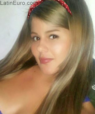 Date this beautiful Colombia girl Yeandri marcela from Pereira CO19697