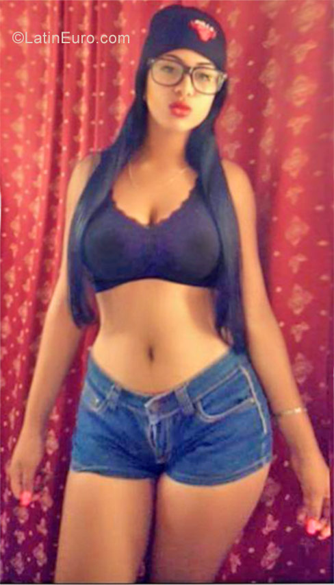 Date this passionate Dominican Republic girl Rossy from Puerto Plata DO26780