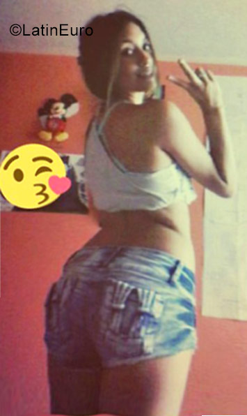 Date this cute Colombia girl Gabriela from Pasto CO19759