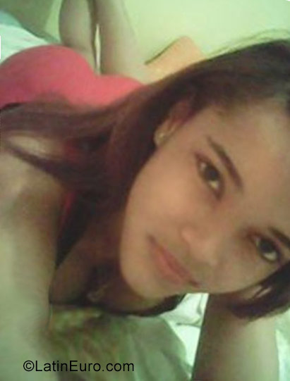 Date this lovely Dominican Republic girl Claresbel from Santiago DO26923