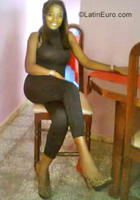 Date this voluptuous Dominican Republic girl Yaelis from Higuey DO26931