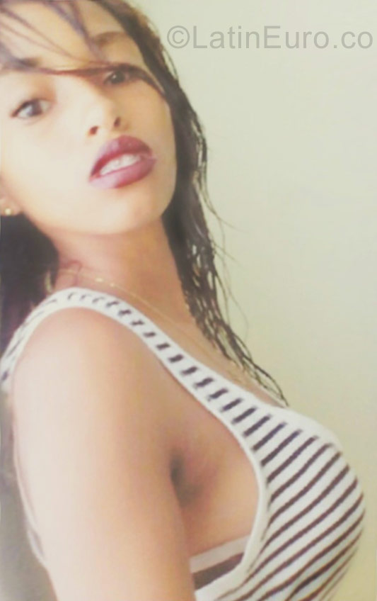 Date this lovely Dominican Republic girl Stefania from Santo Domingo DO27055