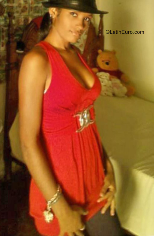 Date this pretty Dominican Republic girl Ana elizabeth from La Vega DO27099