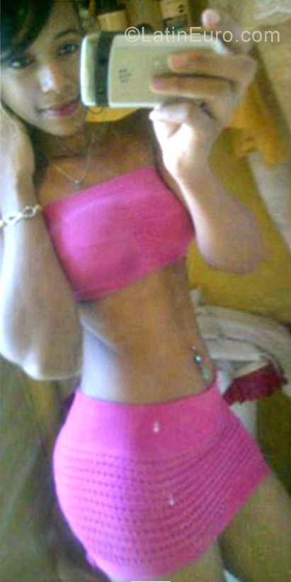 Date this sensual Dominican Republic girl Chesmil from Bonao DO27162