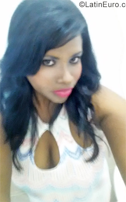 Date this passionate Dominican Republic girl Wanda from Santiago DO27248