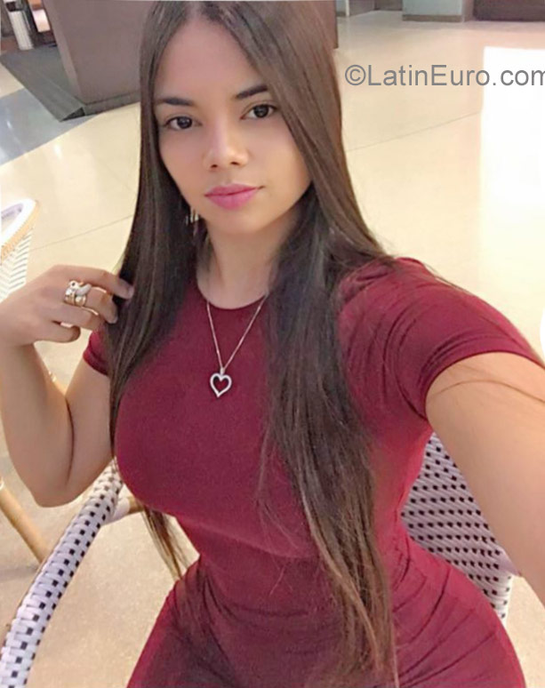 Date this good-looking Dominican Republic girl Keyla from Santiago DO27316
