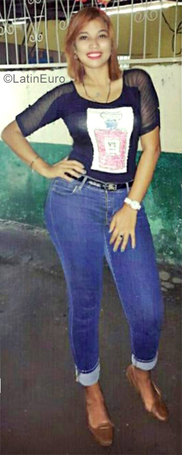 Date this exotic Honduras girl Amparo from Tegucigalpa HN2314