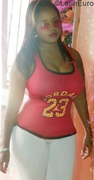 Date this attractive Dominican Republic girl Yeidie from Santiago DO27538