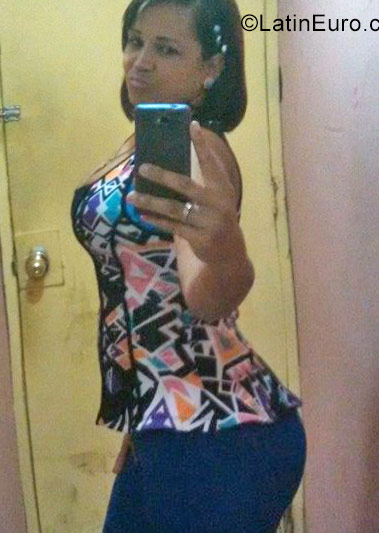 Date this tall Dominican Republic girl Juany from Santiago DO27587