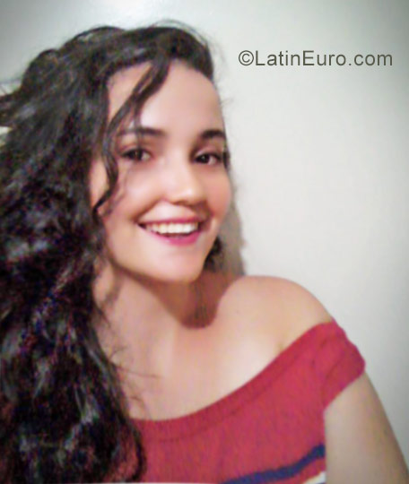 Date this charming Brazil girl Tatiane from Londrina BR9921