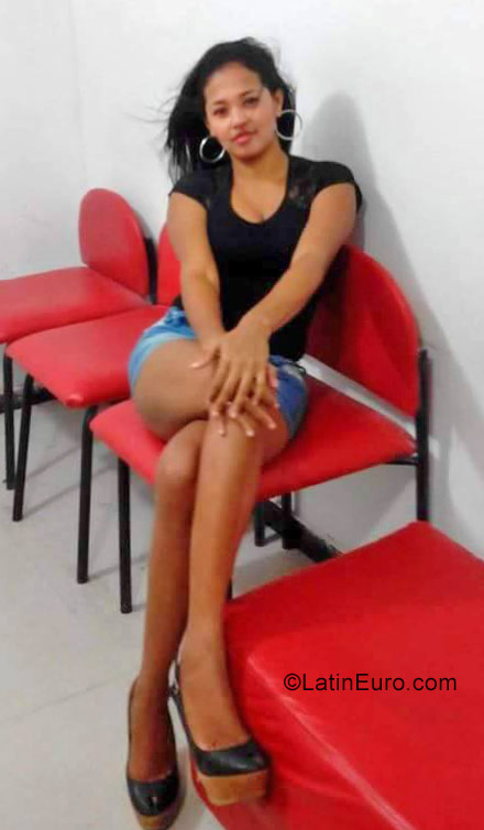 Date this fun Colombia girl BRENDA from Barranquilla CO20839